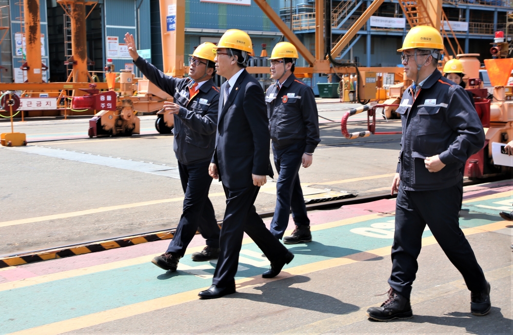 조태열 장관, 한화오션 거제 사업장 방문